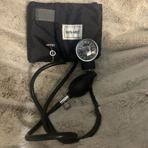 Gen-Med Black Blood Pressure Monitor